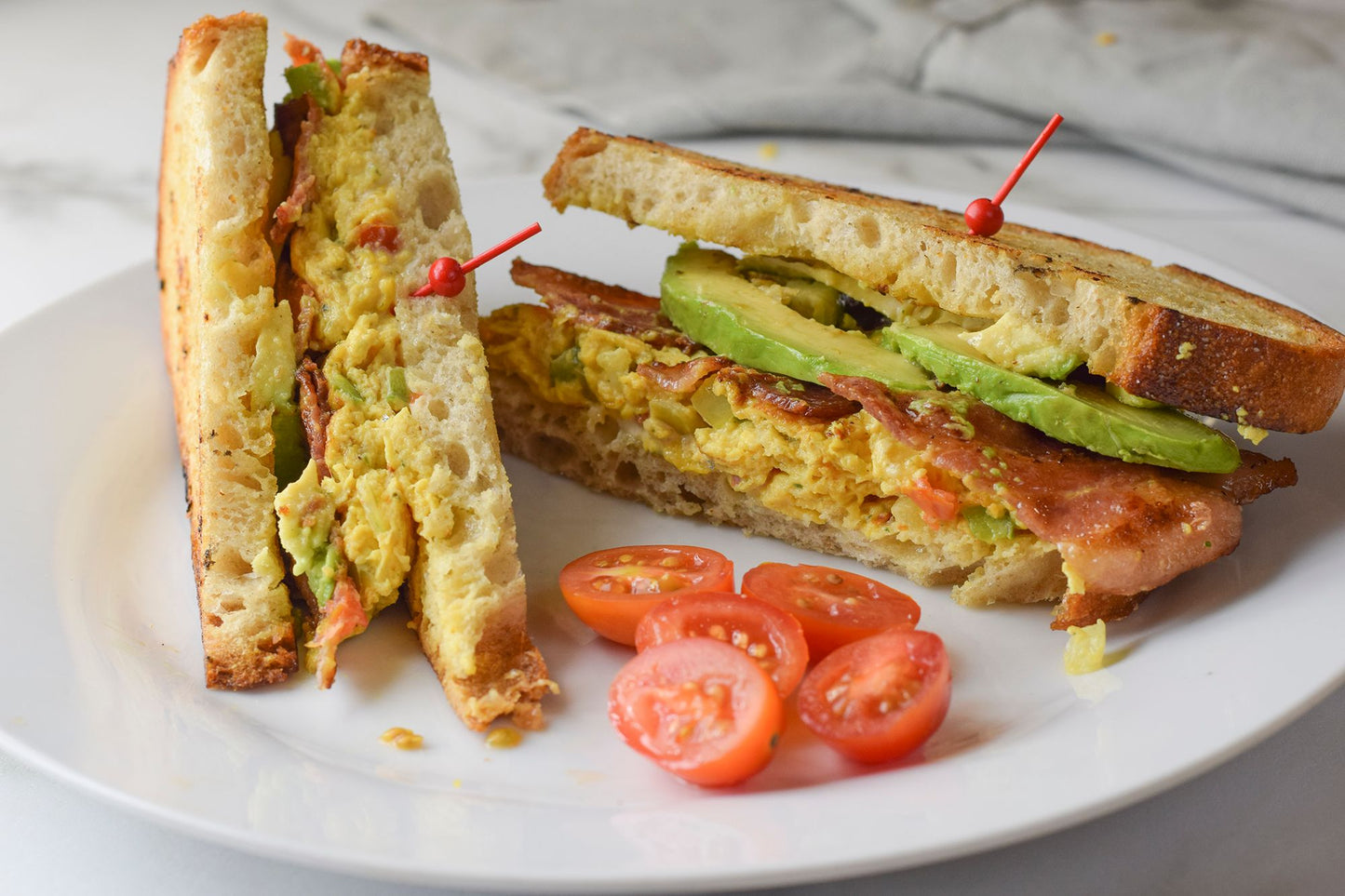 Sandwich Bacon Oeuf Fromage Avocat