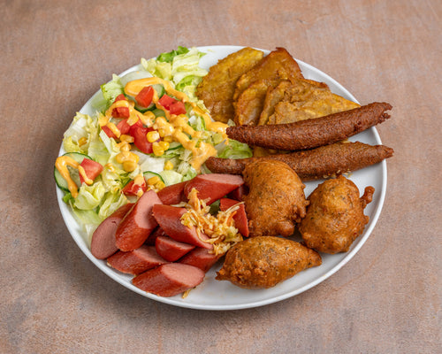 Fritay Hotdog (3) + Plantain + Accra + Marinade + Salade + Pikliz