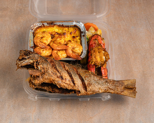 Poisson Frit + Homard + Crevette + Riz Djondjon + Mini-Mac & Cheese + Brocoli Sauté