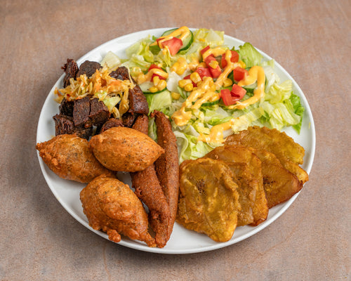 Fritay (Cabrit-Chèvre)  + Plantain + Accra + Marinade + Salade + Pikliz