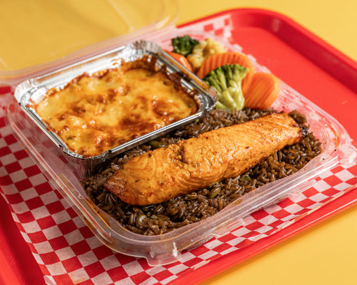 Saumon + Mini-Mac & Cheese + Riz Djondjon + Légume Sauté